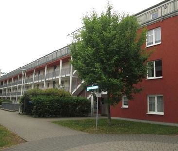 2-Zimmer-Wohnung mit großer Dachterrasse! - Photo 1