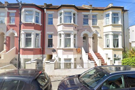 Weston Road, Southend-On-Sea SS1, London - Photo 5