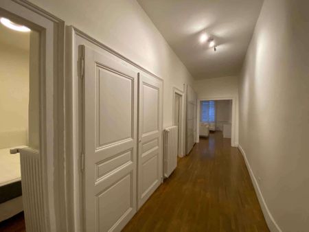 Appartement de 2.5 pièces avec cachet au coeur de la Vieille-Ville - Foto 4