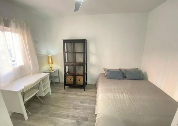 Calle de Concepción de la Oliva, Madrid, Community of Madrid 28021