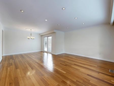 For Lease - 129 Crestwood Road Unit# Upper, Vaughan, Ontario - Photo 2