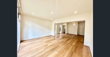 Family Home in Camberwell Prime Location - 3-6 months lease only! - Photo 4