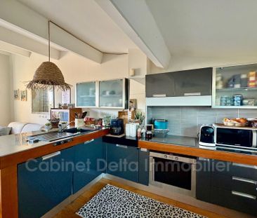 Location Appartement 2 pièces 80m² SANARY SUR MER 83110 - Photo 3