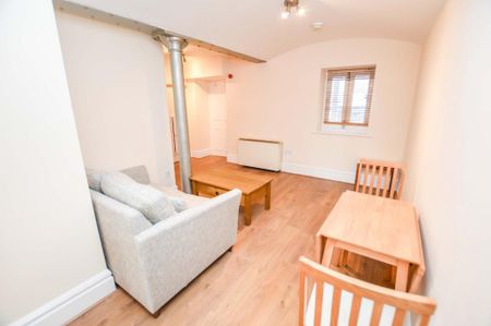 1 bedroom flat to rent - Photo 3