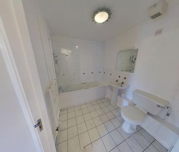 1 bedroom ground floor flat to rent - Photo 3
