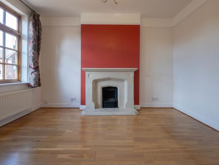 2 bedroom semi-detached to let - Photo 2