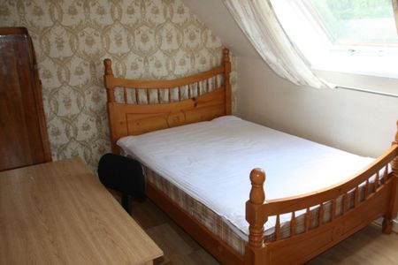 6 bedroom flat to rent - Photo 4