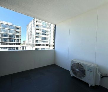 ULTRA MODERN APARTMENT - Photo 6