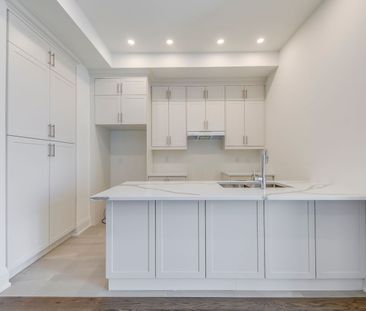 For Lease - 3327 Taha Gardens, Oakville, Ontario - Photo 4