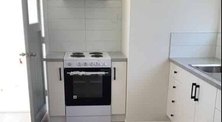 Levin - 4 Bedroom - Photo 3