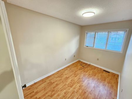 For Lease - 133 Creditstone Road, Brampton, Ontario - Photo 5