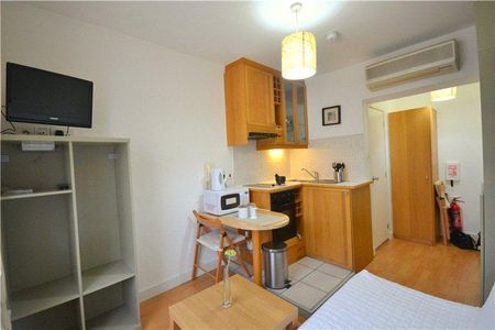 Studio to rent - Photo 3