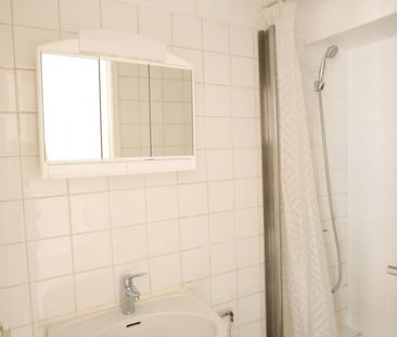 MACON PROCHE CENTRE VILLE ET ECOLES BEL APPARTEMENT RENOVE - Photo 4