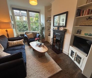 Single room in bright, peaceful, newly decorated home. - Photo 6