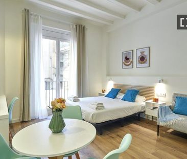 Piso de alquiler en El Raval - Photo 4