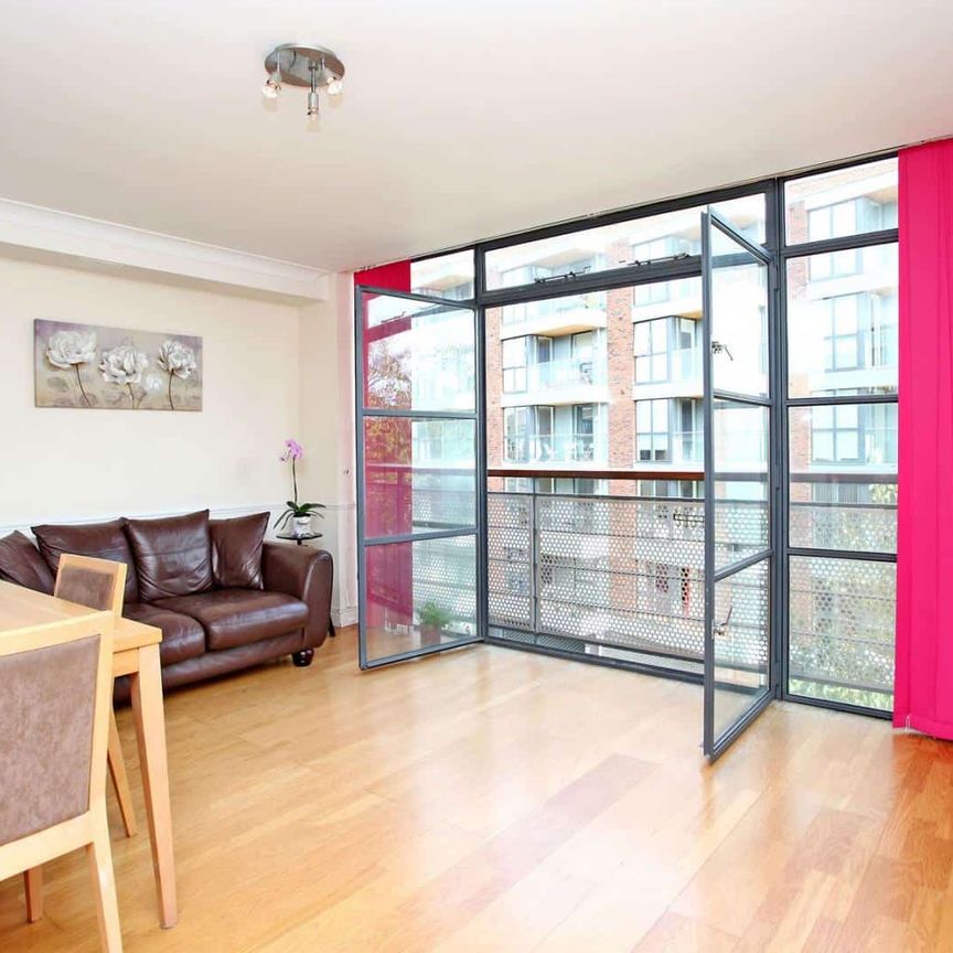 Goat Wharf, TW8, London - Photo 1