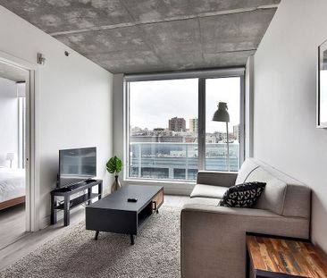 1255 rue De Bullion, Montréal, QC - Photo 1