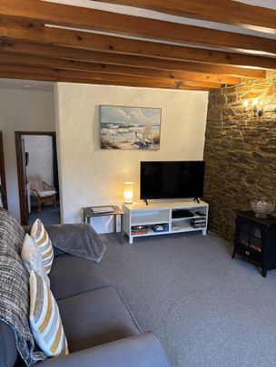 2 bedroom cottage to rent - Photo 1