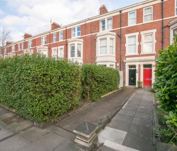 3 bedroom flat to rent - Photo 5