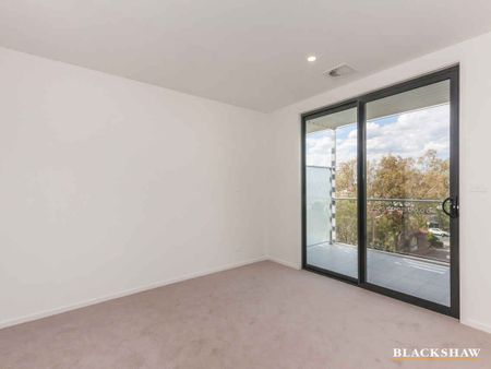 Light and bright two bedroom apartment in Kingston - Photo 4