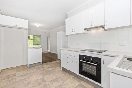 Modern unit in Torrens Park - Photo 5