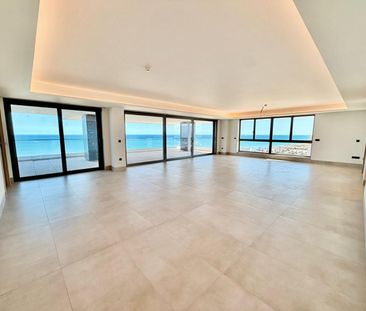 Top Floor Apartment in Málaga - Photo 2