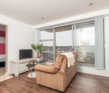 Furnished Sunny Apartment - Photo 3