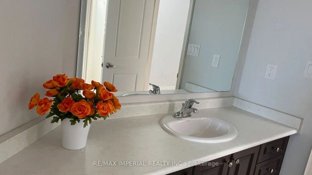 Detached Home For Lease | W9235867 - Photo 1