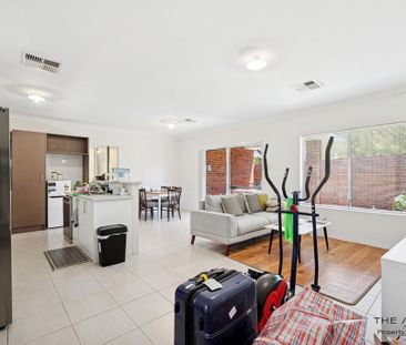 Modern Living in the Heart of Lynwood - Photo 5