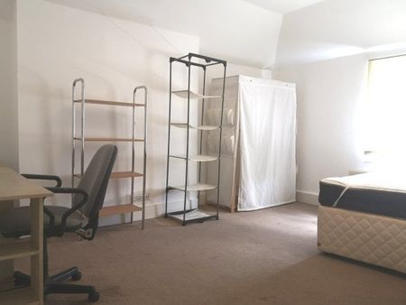 Kent Road, Southsea - Photo 2