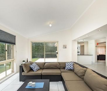 1 Benetti Close, Belmont QLD 4153 - House For Rent | Domain - Photo 1