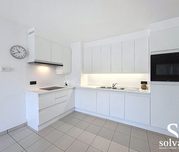 Knap dakappartement met twee slaapkamers en prachtig uitzicht - Foto 3