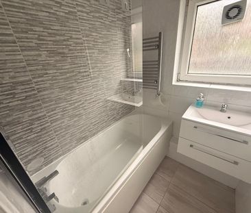 2 Bed Flat, Highbrook Close, BN2 - Photo 3