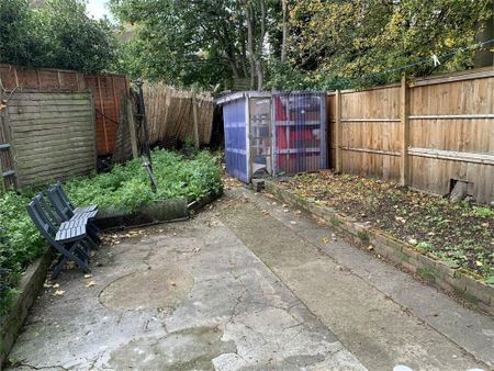 Studio to rent - Photo 5