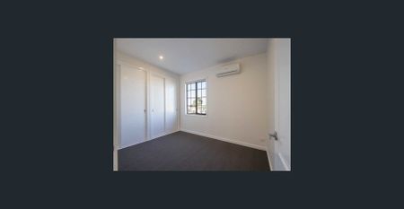 Stylish and Spacious Living in a Sought-After Cheltenham Pocket - Photo 3