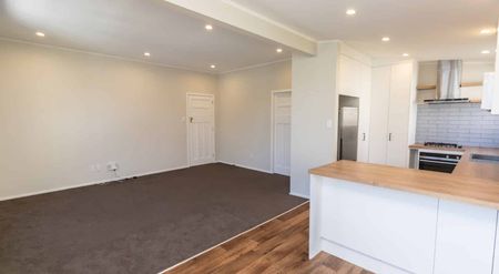 Charming Three-Bedroom Home - Photo 4