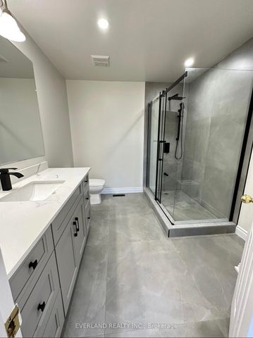For Lease - 7 Bassett Avenue, Richmond Hill, Ontario - Photo 4
