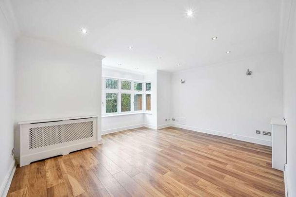 Wagtail Walk, Beckenham, BR3 - Photo 1