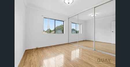 Outstanding 2 bedroom - Photo 4