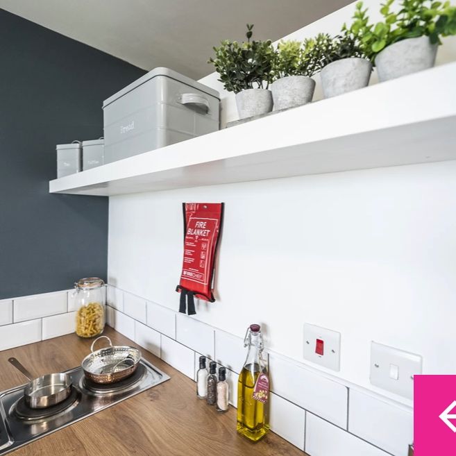 Studio Flat, St Cyprians Church, L7 - Photo 1