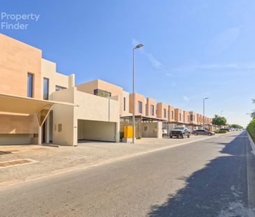 Elegant 2 BR Townhouse at Nasma Residence with Private Garden - Photo 3