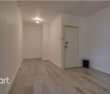 1 bedroom in a flat share to rent - Photo 5