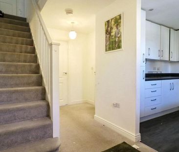 2 bedroom semi-detached house to rent - Photo 5