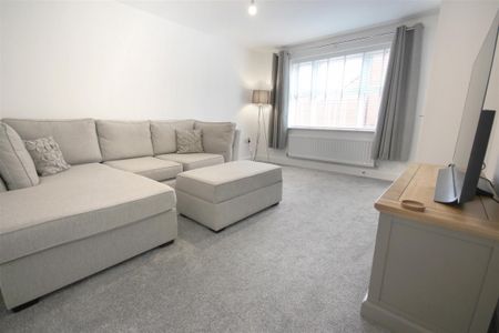 3 Bedroom House - Semi-Detached To Let - Photo 5