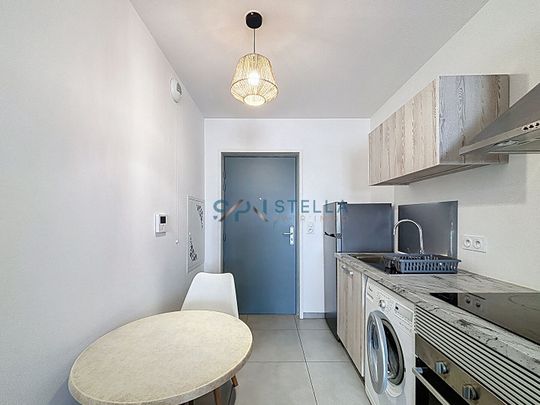 Studio meublé dernier étage Rocade, - Photo 1