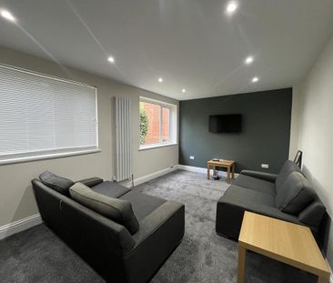 6 bedroom house to rent - Photo 1
