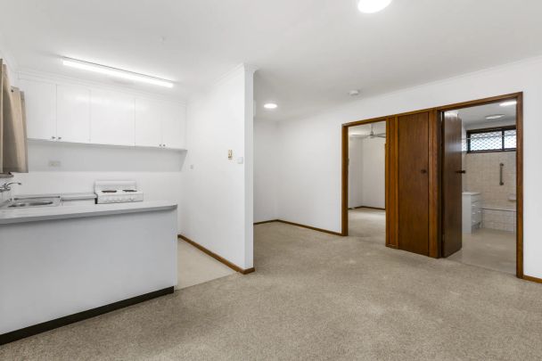 Character & Coastal Charm - Photo 1