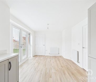 4 bedroom detached house to rent - Photo 2