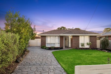 22 Kearney Drive, Aspendale Gardens VIC 3195 - House For Rent | Domain - Photo 5