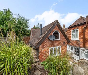 Petworth Road, Haslemere - 1 bedroomProperty for lettings - Seymours - Photo 4